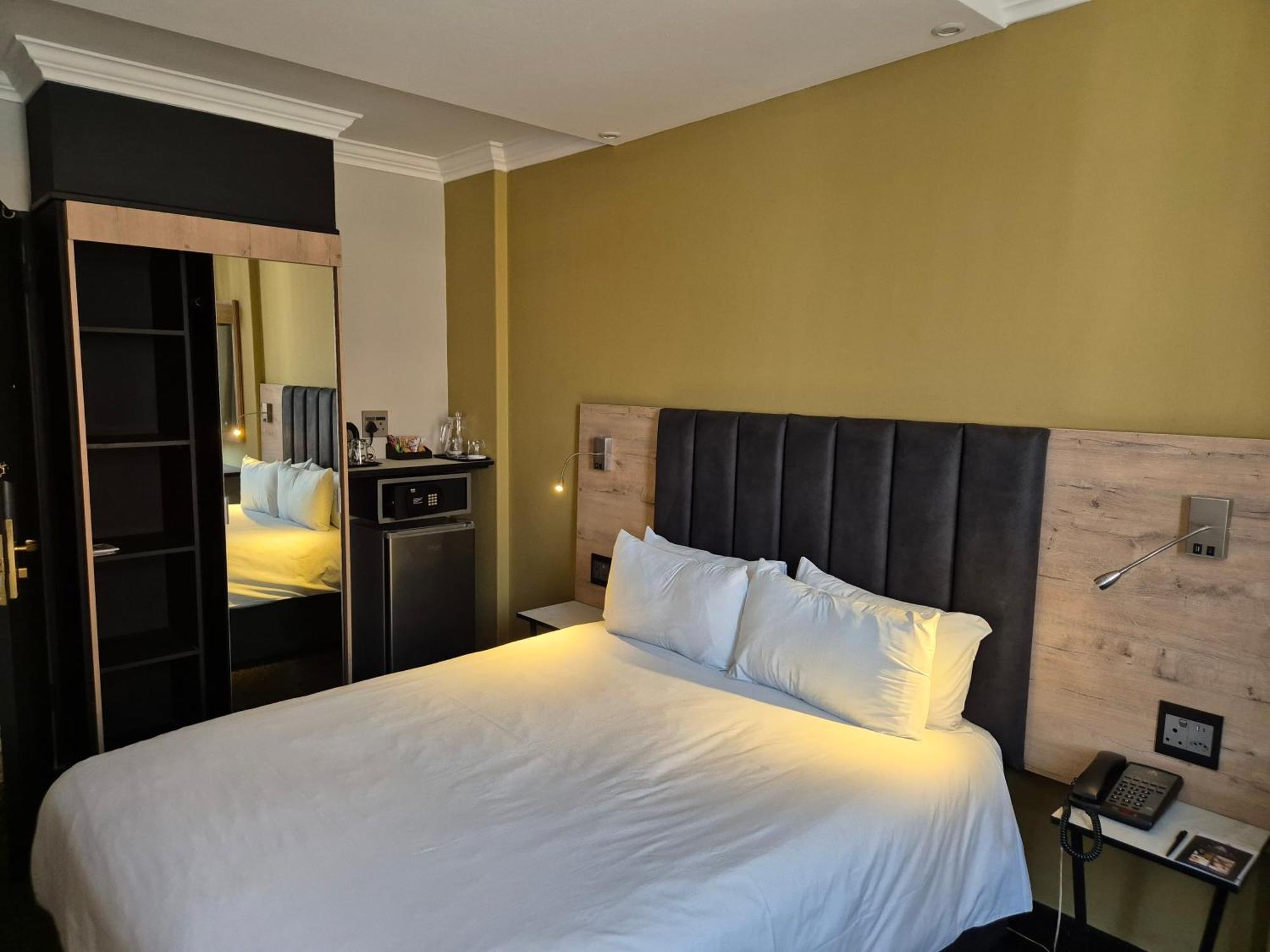 Manhattan Hotel Pretoria-Noord Eksteriør bilde